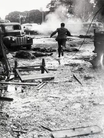 El bombardeo a Plaza de Mayo.