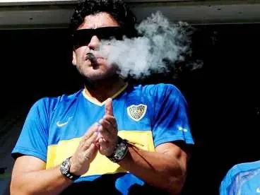 Video con imagenes polemicas de Maradona