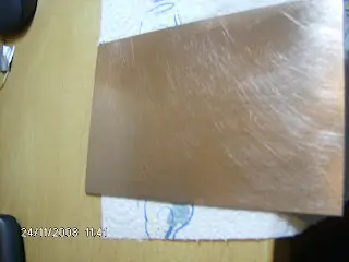 Circuito impreso con papel de revista