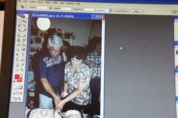 Convertí tus negativos a archivos .jpg