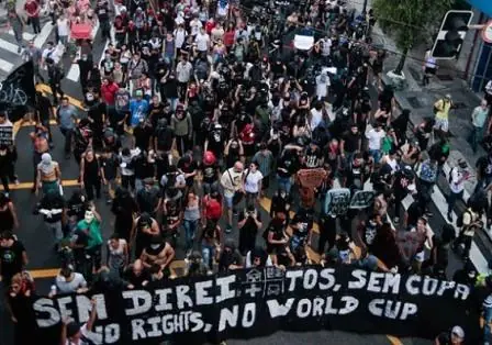 Carta abierta anarquista a quienes viajan al Mundial