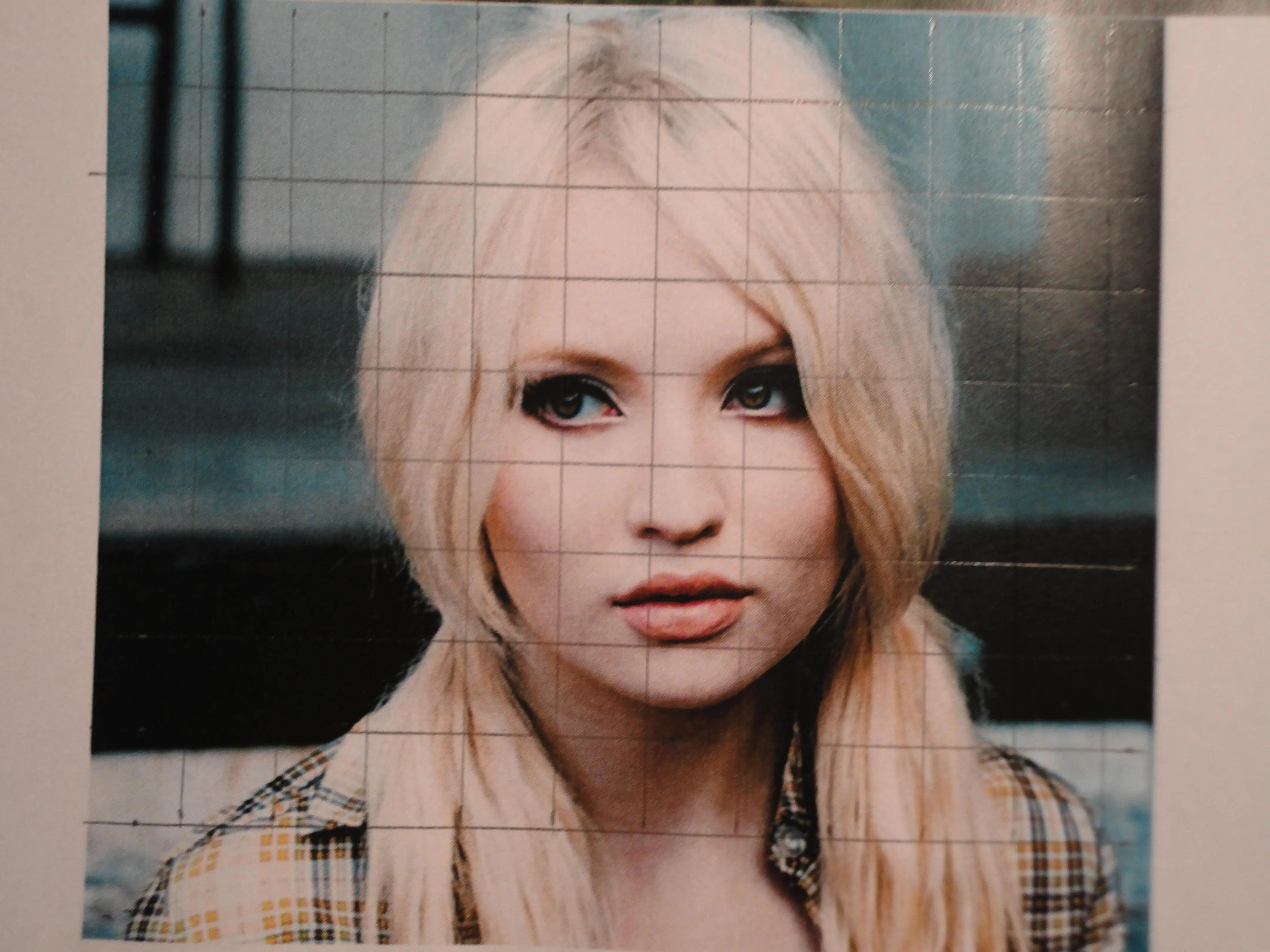 Dibujando a Emily Browning