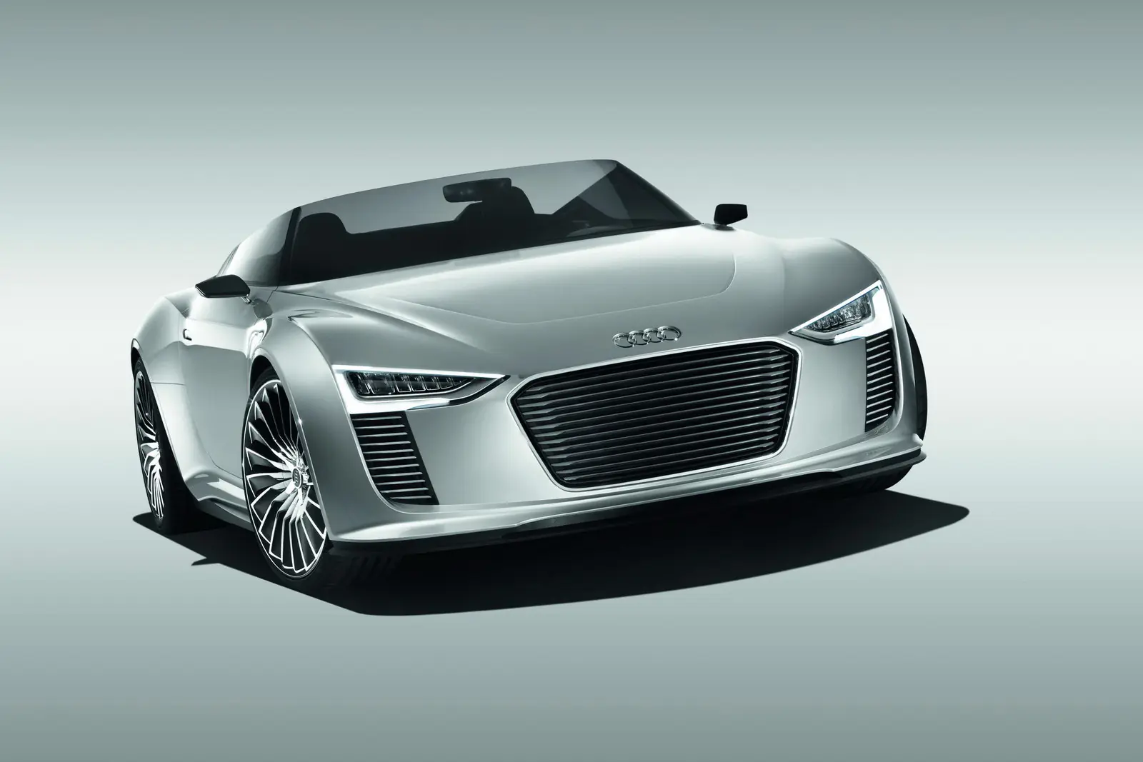 Audi Le Mans,Rsq,R8 y E-Tron y ETron Spyder:misma plataforma