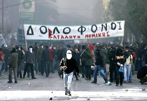 Solucion crisis europea = revueltas sociales