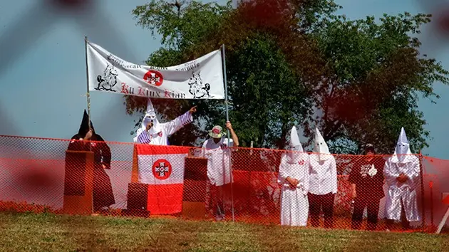 El Ku Klux Klan afirma que soldados de EE.UU