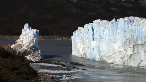 El glaciar Perito Moreno completó su ruptura cuando nadie l