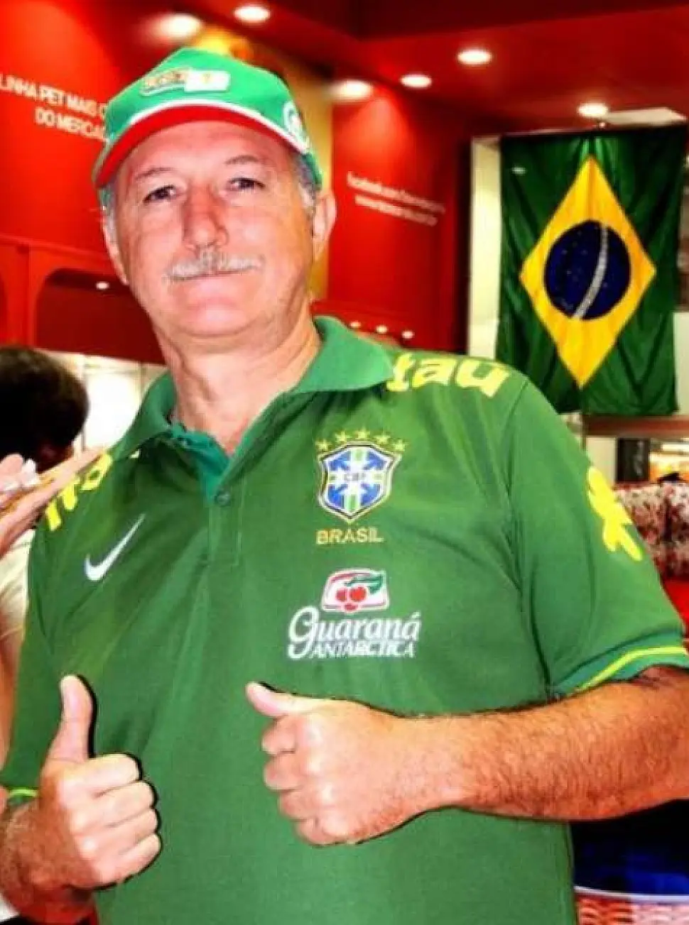 Entrevistan a un doble de Scolari