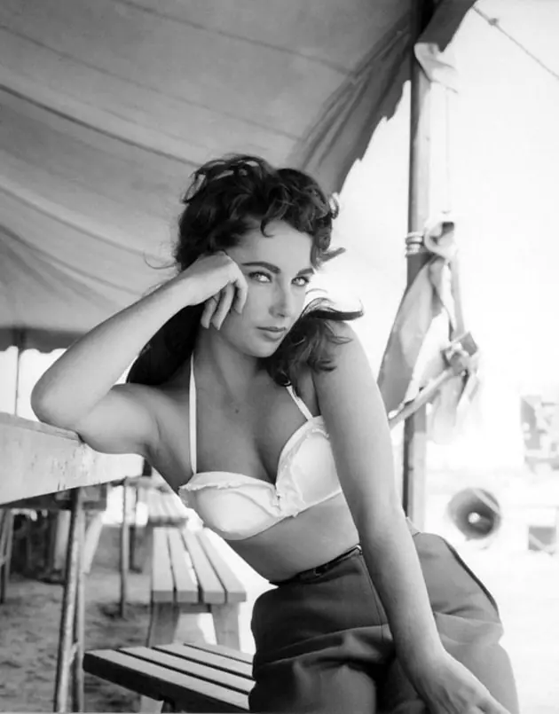 Fotos históricas en blanco y negro restauradas en color