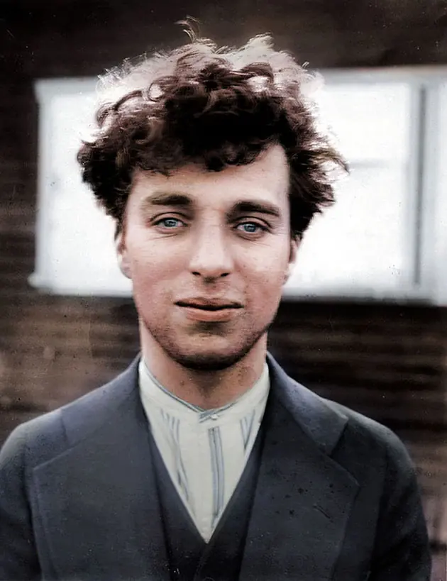 Fotos históricas en blanco y negro restauradas en color