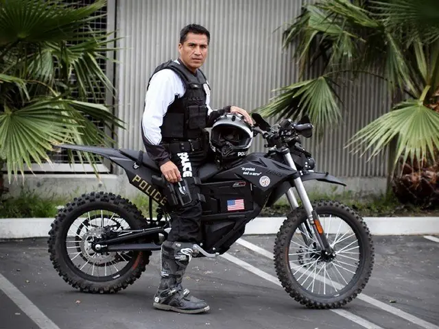 La policía de Los Ángeles adquiere motos eléctricas