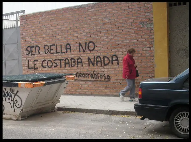 benedetti en las paredes
