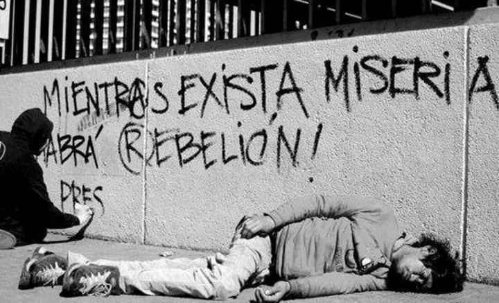 benedetti en las paredes