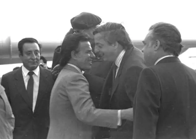 El matrimomio Kirchner como complice de la deuda.