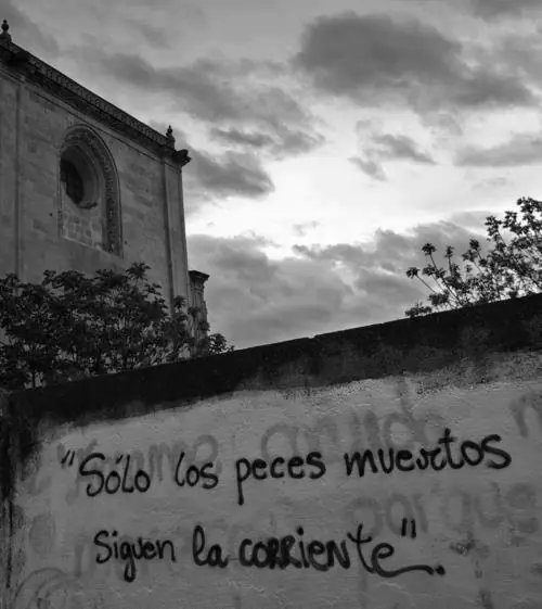 benedetti en las paredes
