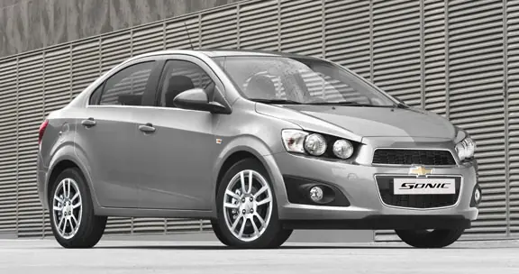 Chevrolet Sonic, versiones, equipamiento y precios