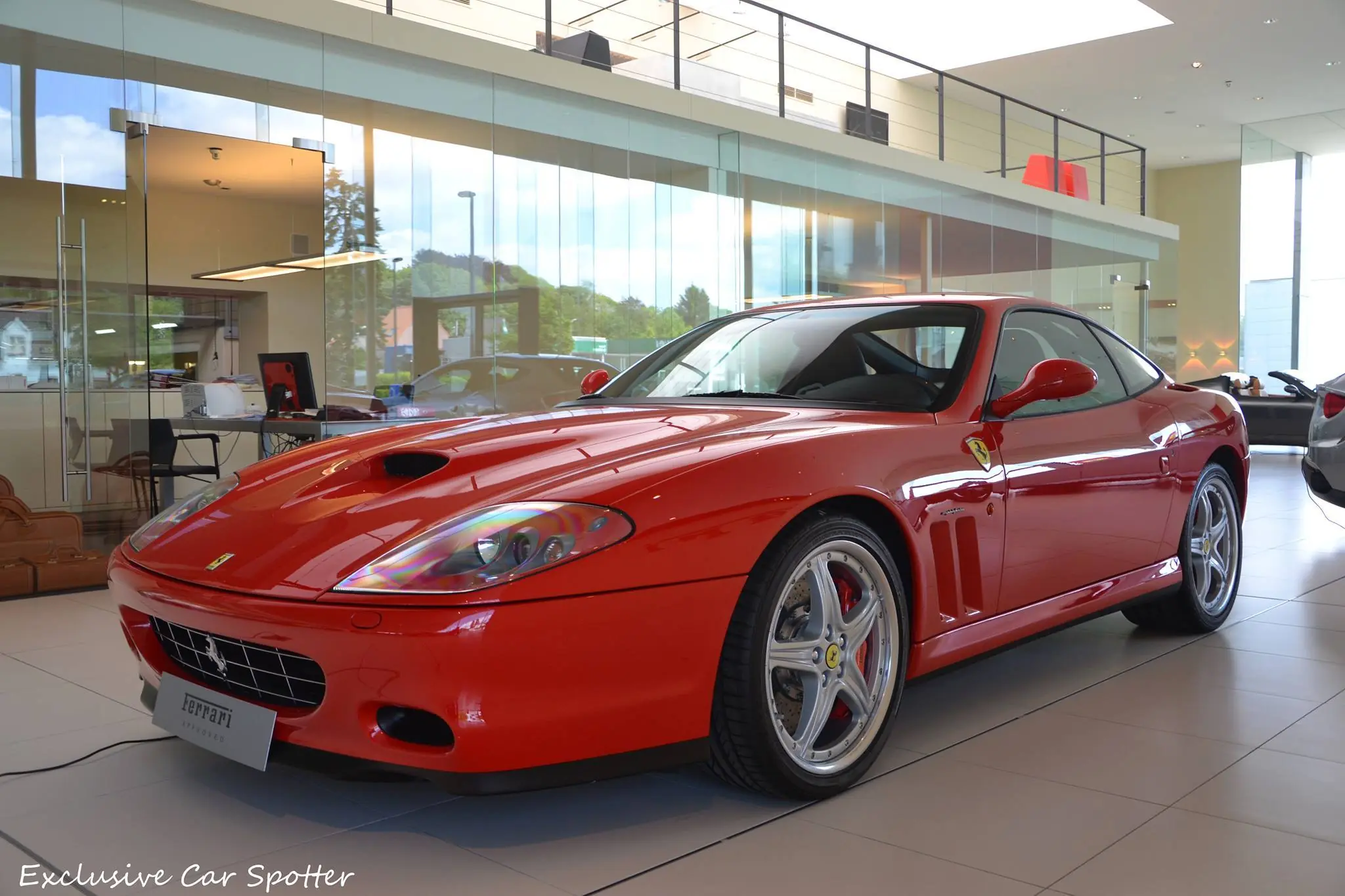 te gusta Ferrari entra (imagenes para tu escritorio)