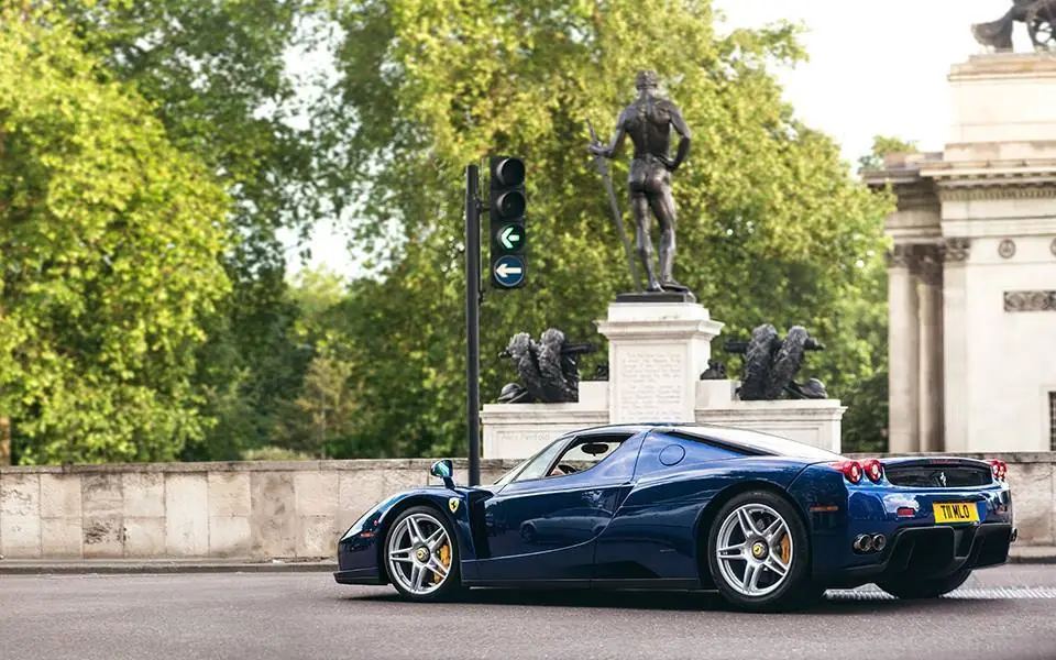 te gusta Ferrari entra (imagenes para tu escritorio)