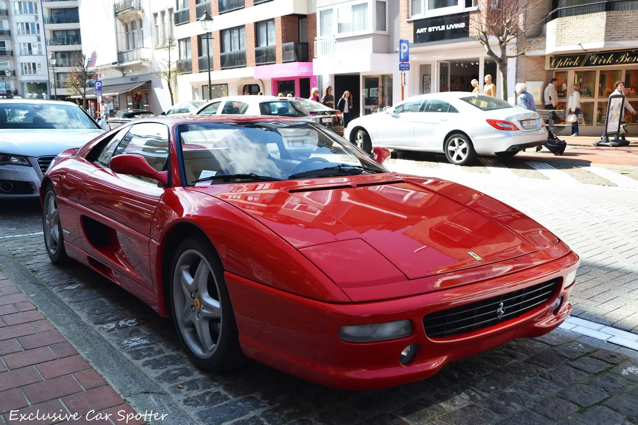 te gusta Ferrari entra (imagenes para tu escritorio)