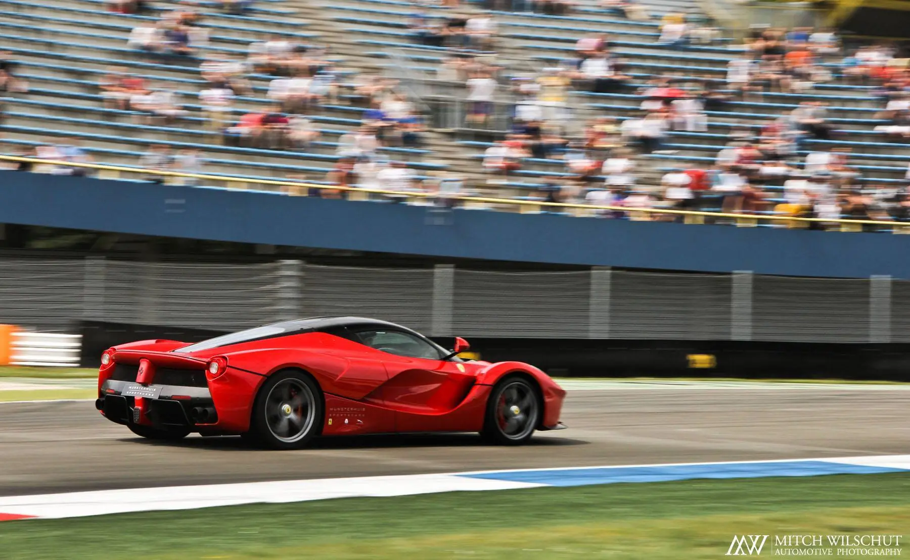 te gusta Ferrari entra (imagenes para tu escritorio)