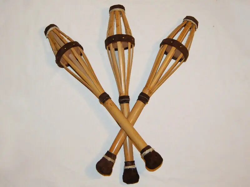 Construccion de Clavas Medievales (malabares)