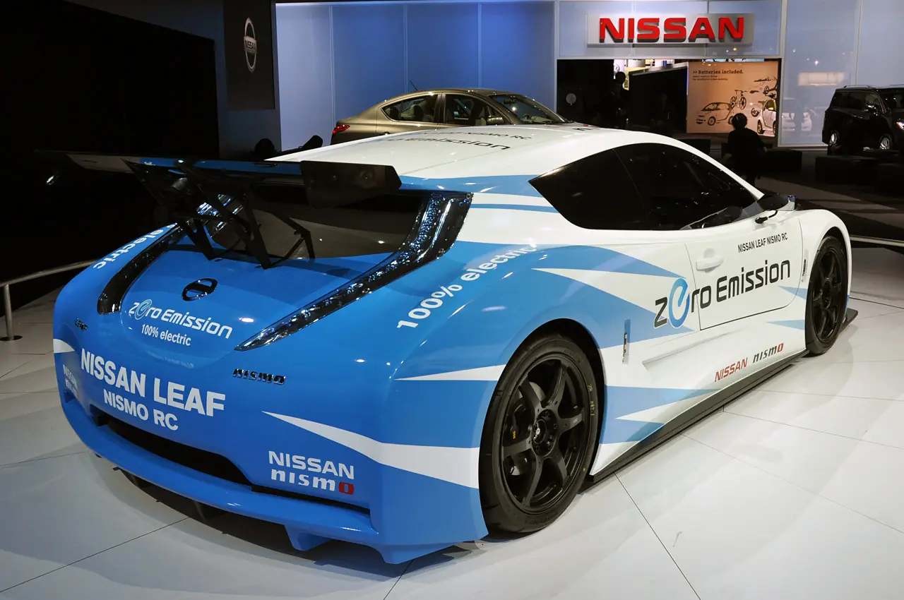 nissan 2011