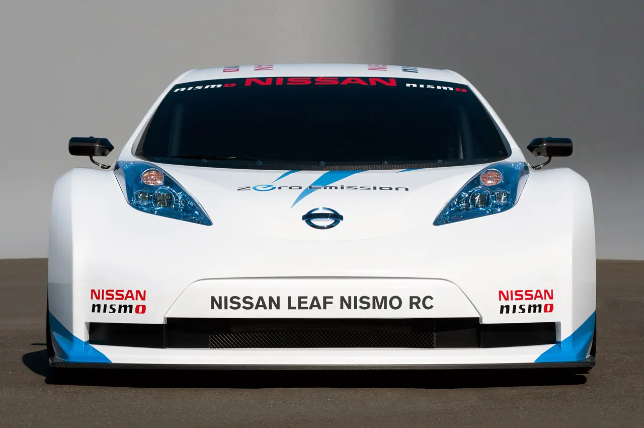 nissan 2011