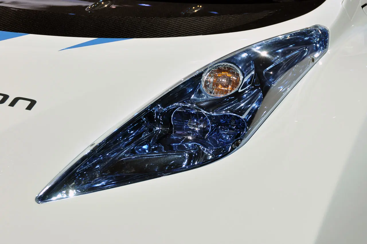 nissan 2011
