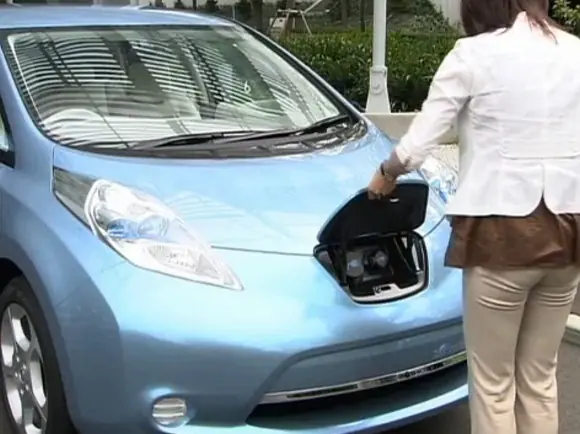 Europa: Auto del año 2011 es totalmente electrico.