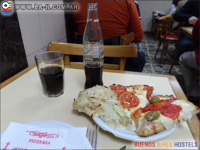 Pizzería Güerrin | Las mejores Pizzerías de Buenos Aires