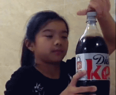 Gifs de mujeres que.....