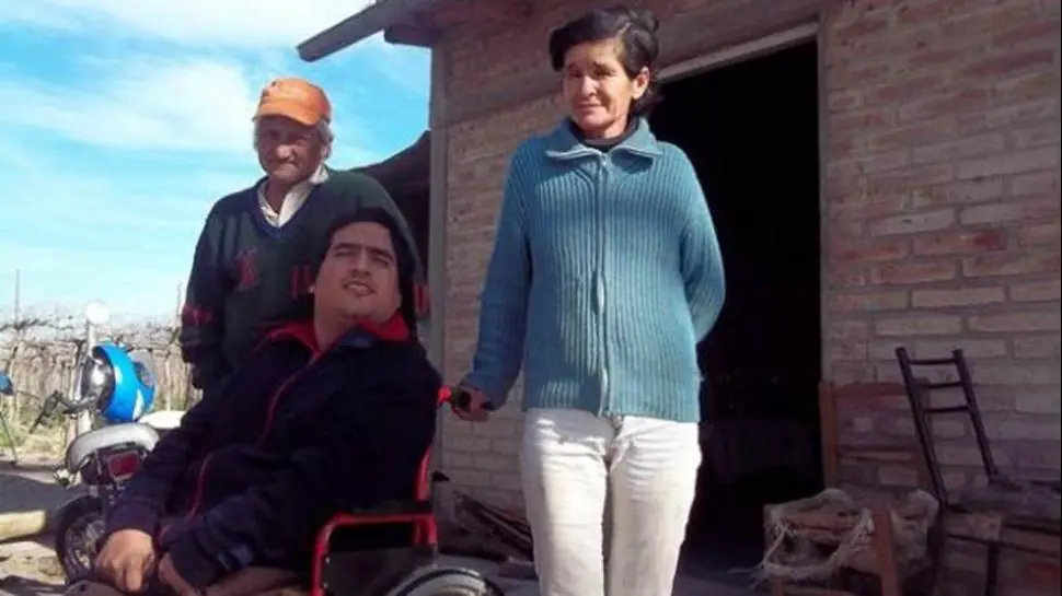 Encontró $10 mil, los devolvió y lo recompensaron con $100