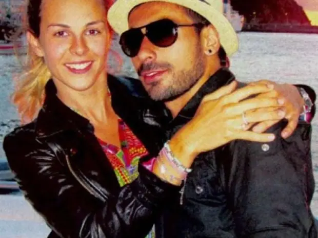 La novia de Lavezzi lo describe como “un hinchapelotas”