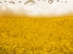 Tres efectos saludables de beber cerveza