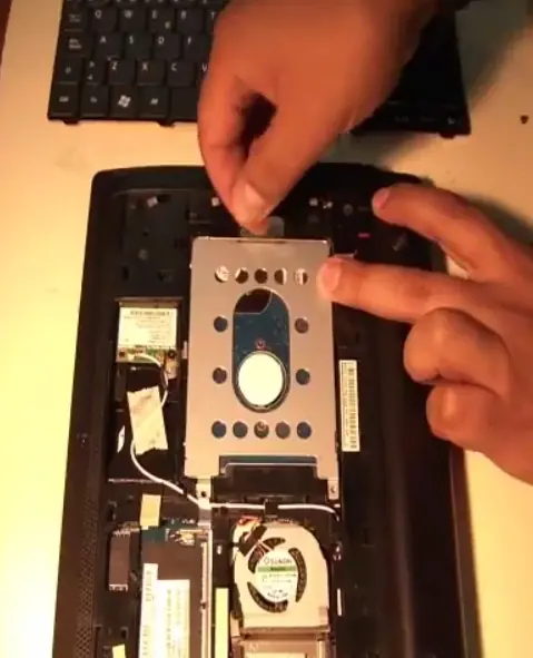 Como reparar netbook