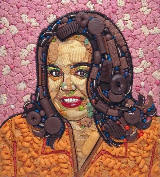 Mosaicos de famosos con materiales de lo más diversos