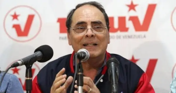 Otro ministro chavista expulsado por criticar a maduro
