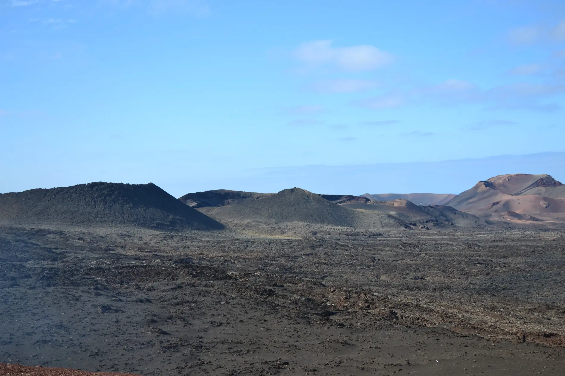 Paseo fotográfico por Lanzarote, La isla de lava