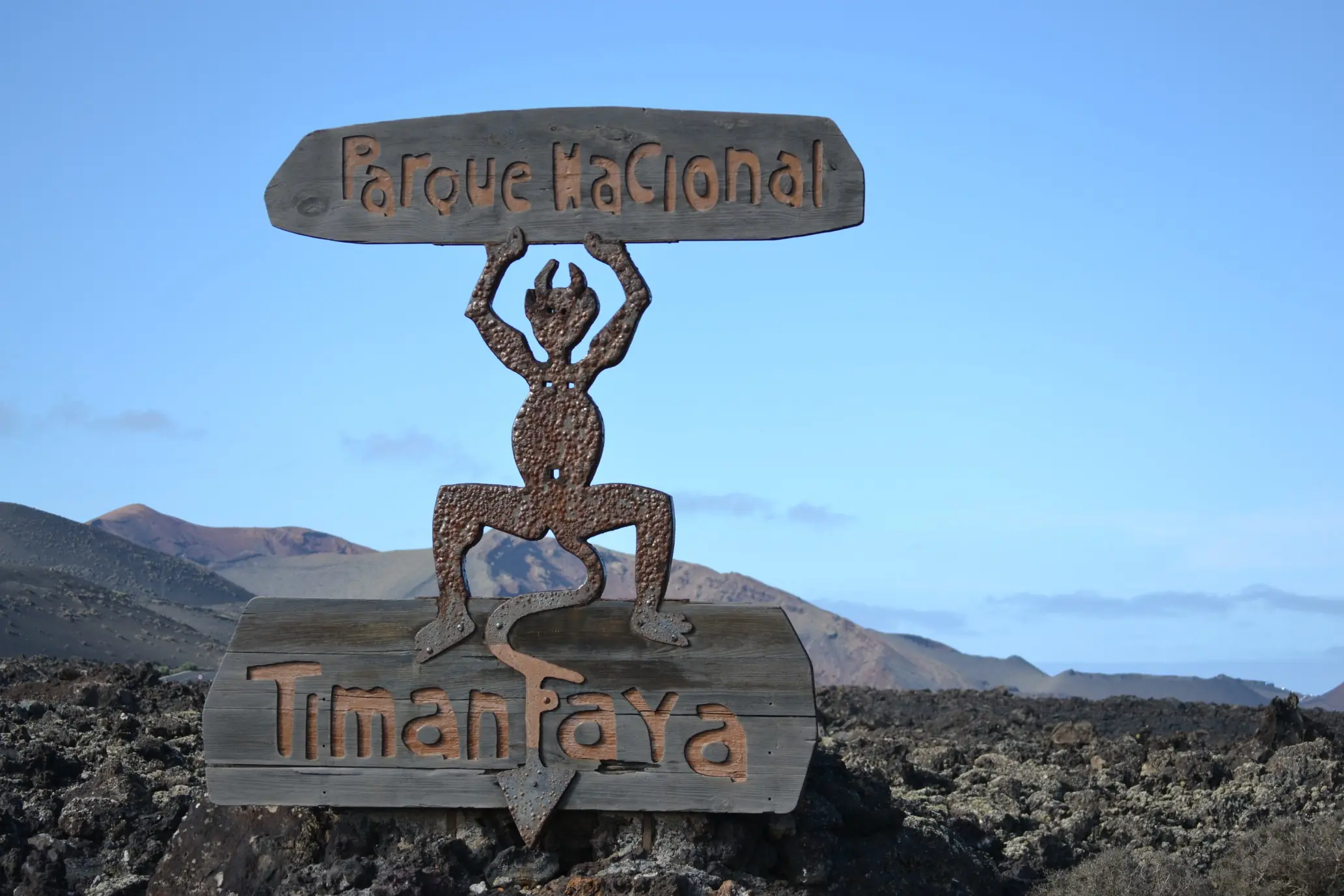 Paseo fotográfico por Lanzarote, La isla de lava