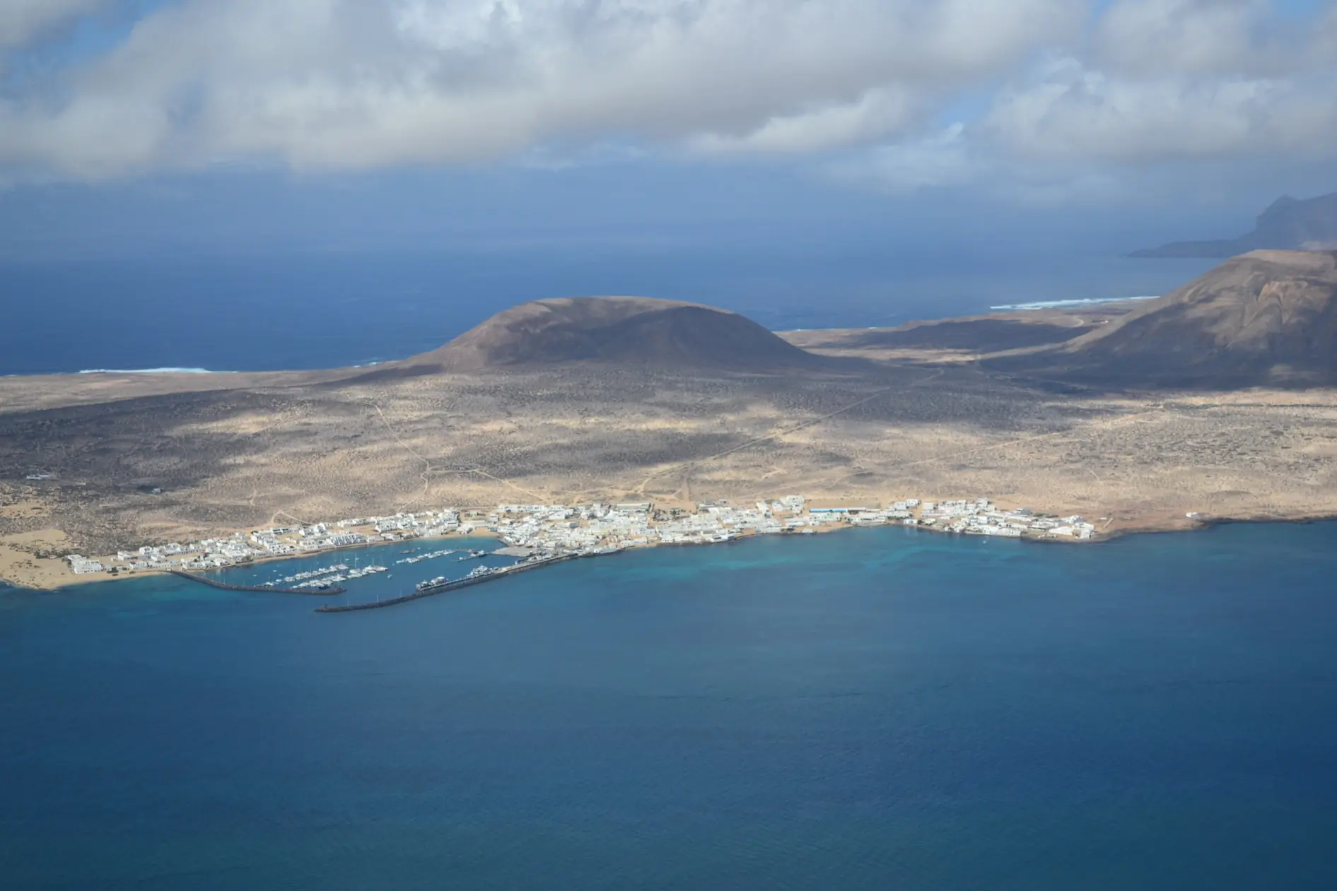 Paseo fotográfico por Lanzarote, La isla de lava