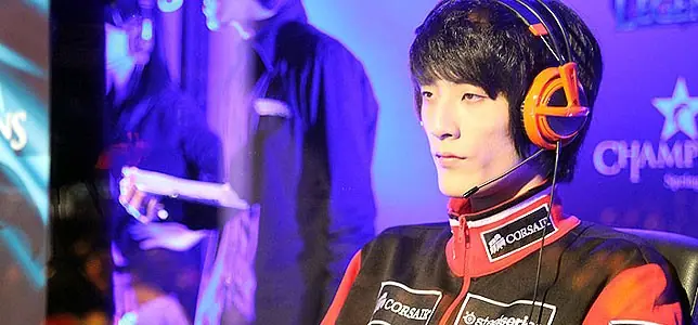 Un jugador profesional de League of Legends intenta suicidar
