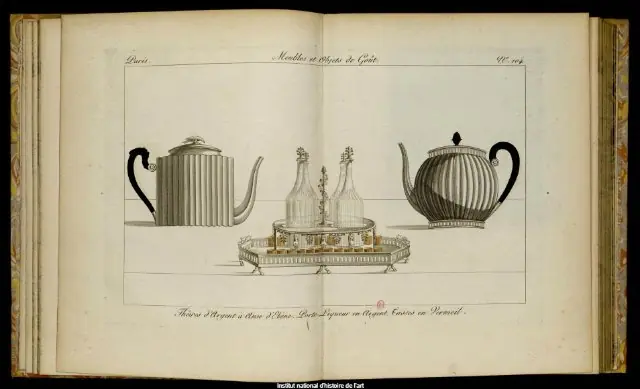 collection de meubles et objets 