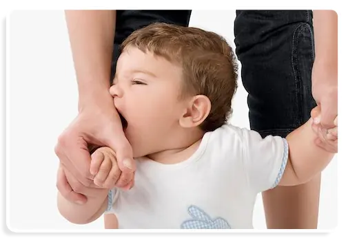 Mi hijo muerde, que debo hacer?