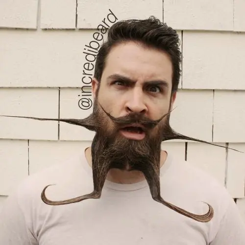 hombre con barba larga