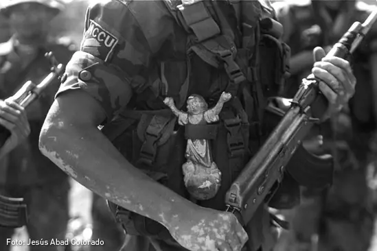 El fotógrafo que más ha retratado la guerra en Colombia
