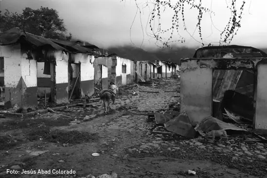 El fotógrafo que más ha retratado la guerra en Colombia