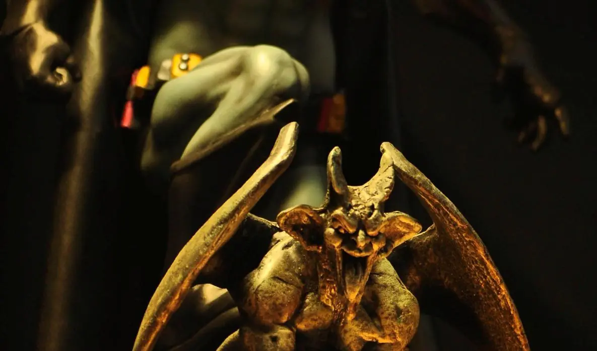 Escultura de Batman por Sandro Alzugaray
