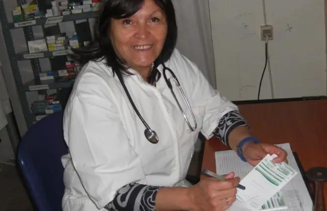 Todo un ejemplo: Se recibio de doctora a los 60