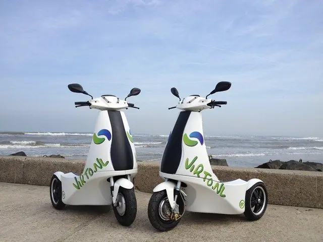Triciclo eléctrico con 90 km de autonomía y hasta 25 km/h