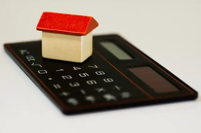 Dinero, fuerza y poder: las prisiones de un hombre
