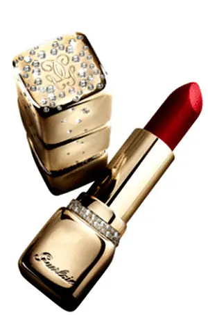 El Lápiz Labial cumple 125 años y te lo Muestro